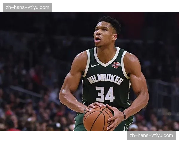 字母哥弱侧协防角色 自由人补位与补火机制